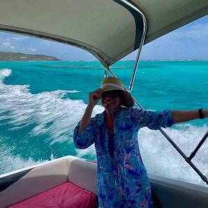 Meet your Posher, Debbie